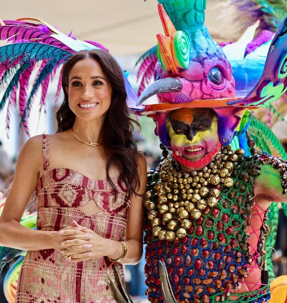 &#x3A4;&#x3B1; &#x3C9;&#x3C1;&#x3B1;&#x3B9;&#x3CC;&#x3C4;&#x3B5;&#x3C1;&#x3B1; looks &#x3C4;&#x3B7;&#x3C2; Meghan Markle &#x3B1;&#x3C0;&#x3CC; &#x3C4;&#x3BF; &#x3C4;&#x3B1;&#x3BE;&#x3AF;&#x3B4;&#x3B9; &#x3C3;&#x3C4;&#x3B7;&#x3BD; &#x39A;&#x3BF;&#x3BB;&#x3BF;&#x3BC;&#x3B2;&#x3AF;&#x3B1;