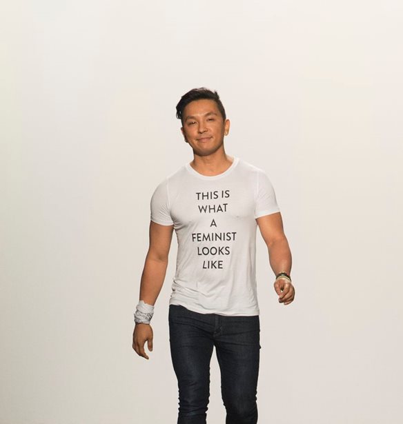 O &#x3C3;&#x3C7;&#x3B5;&#x3B4;&#x3B9;&#x3B1;&#x3C3;&#x3C4;&#x3AE;&#x3C2; Prabal Gurung &#x3B3;&#x3AD;&#x3BC;&#x3B9;&#x3C3;&#x3B5; &#x3C4;&#x3BF; catwalk &#x3BC;&#x3B5; &#x3C6;&#x3B5;&#x3BC;&#x3B9;&#x3BD;&#x3B9;&#x3C3;&#x3C4;&#x3B9;&#x3BA;&#x3AC; &#x3BC;&#x3B7;&#x3BD;&#x3CD;&#x3BC;&#x3B1;&#x3C4;&#x3B1;