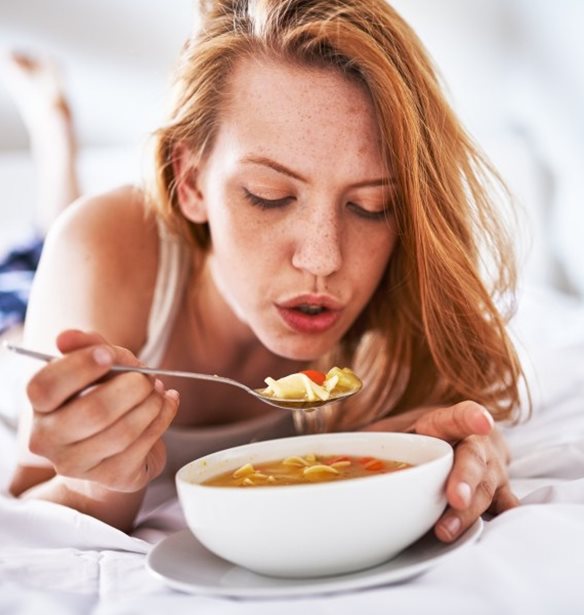 14 τροφές που καταπολεμούν το κρύωμα και τη γρίπη