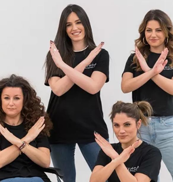 #BreakTheBias | 4 &#x3C5;&#x3C0;&#x3AD;&#x3C1;&#x3BF;&#x3C7;&#x3B5;&#x3C2; &#x3B3;&#x3C5;&#x3BD;&#x3B1;&#x3AF;&#x3BA;&#x3B5;&#x3C2; &quot;&#x3C3;&#x3C0;&#x3AC;&#x3BD;&#x3B5;&quot; &#x3B5;&#x3C0;&#x3B9;&#x3C4;&#x3AD;&#x3BB;&#x3BF;&#x3C5;&#x3C2; &#x3C4;&#x3B1; &#x3C3;&#x3C4;&#x3B5;&#x3C1;&#x3B5;&#x3CC;&#x3C4;&#x3C5;&#x3C0;&#x3B1; &#x3C0;&#x3BF;&#x3C5; &#x3B1;&#x3BA;&#x3BF;&#x3CD;&#x3BC;&#x3B5; &#x3CC;&#x3BB;&#x3B5;&#x3C2; &#x3B1;&#x3C0;&#x3CC; &#x3C0;&#x3B1;&#x3B9;&#x3B4;&#x3B9;&#x3AC;