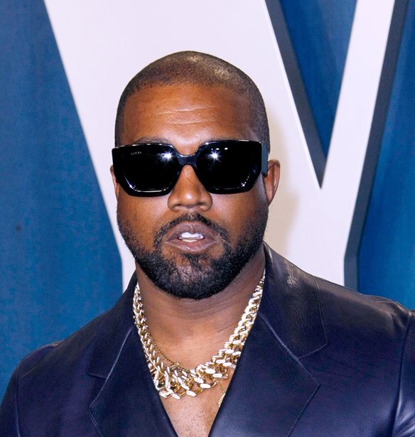 Yeezy Gap | Kanye West &#x3BA;&#x3B1;&#x3B9; Demna Gvasalia &#x3C3;&#x3C5;&#x3BD;&#x3B5;&#x3C1;&#x3B3;&#x3AC;&#x3B6;&#x3BF;&#x3BD;&#x3C4;&#x3B1;&#x3B9; &#x3C3;&#x3B5; &#x3BC;&#x3AF;&#x3B1; limited &#x3C3;&#x3C5;&#x3BB;&#x3BB;&#x3BF;&#x3B3;&#x3AE;