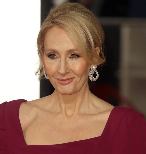 &#x397; JK Rowling &#x3B4;&#x3C9;&#x3C1;&#x3AF;&#x3B6;&#x3B5;&#x3B9; 1 &#x3B5;&#x3BA;&#x3B1;&#x3C4;&#x3BF;&#x3BC;&#x3BC;&#x3CD;&#x3C1;&#x3B9;&#x3BF; &#x3BB;&#x3AF;&#x3C1;&#x3B5;&#x3C2; &#x3C3;&#x3B5; &#x3C6;&#x3B9;&#x3BB;&#x3B1;&#x3BD;&#x3B8;&#x3C1;&#x3C9;&#x3C0;&#x3B9;&#x3BA;&#x3AC; &#x3B9;&#x3B4;&#x3C1;&#x3CD;&#x3BC;&#x3B1;&#x3C4;&#x3B1; &#x3C0;&#x3BF;&#x3C5; &#x3C5;&#x3C0;&#x3BF;&#x3C3;&#x3C4;&#x3B7;&#x3C1;&#x3AF;&#x3B6;&#x3BF;&#x3C5;&#x3BD; &#x3B5;&#x3C5;&#x3AC;&#x3BB;&#x3C9;&#x3C4;&#x3B1; &#x3AC;&#x3C4;&#x3BF;&#x3BC;&#x3B1;