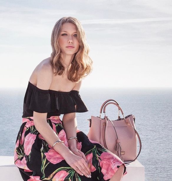 Γάμος σε νησί: 10 αγορές που θα σε βγάλουν ασπροπρόσωπη