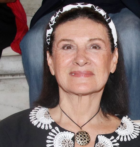 Paloma Picasso | &#x397; &#x3BA;&#x3CC;&#x3C1;&#x3B7; &#x3C4;&#x3BF;&#x3C5; &#x3B8;&#x3C1;&#x3C5;&#x3BB;&#x3B9;&#x3BA;&#x3BF;&#x3CD; &#x3B6;&#x3C9;&#x3B3;&#x3C1;&#x3AC;&#x3C6;&#x3BF;&#x3C5; &#x3C3;&#x3C4;&#x3B7;&#x3BD; &#x39A;&#x3C1;&#x3AE;&#x3C4;&#x3B7; - &#x397; &#x3C3;&#x3C5;&#x3BD;&#x3AC;&#x3BD;&#x3C4;&#x3B7;&#x3C3;&#x3B7; &#x3BC;&#x3B5; &#x3C4;&#x3B7; &#x3B2;&#x3B1;&#x3C3;&#x3AF;&#x3BB;&#x3B9;&#x3C3;&#x3C3;&#x3B1; &#x3A3;&#x3BF;&#x3C6;&#x3AF;&#x3B1; &#x3BA;&#x3B1;&#x3B9; &#x3C4;&#x3B7; &#x39C;&#x3B1;&#x3C1;&#x3AD;&#x3B2;&#x3B1; &#x39C;&#x3B7;&#x3C4;&#x3C3;&#x3BF;&#x3C4;&#x3AC;&#x3BA;&#x3B7;