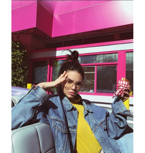 &#x39C;&#x3CC;&#x3BD;&#x3BF; &#x3B7; Kendall Jenner &#x3B8;&#x3B1; &#x3BC;&#x3C0;&#x3BF;&#x3C1;&#x3BF;&#x3CD;&#x3C3;&#x3B5; &#x3BD;&#x3B1; &#x3C0;&#x3B7;&#x3B3;&#x3B1;&#x3AF;&#x3BD;&#x3B5;&#x3B9; &#x3C3;&#x3C4;&#x3BF; &#x3B3;&#x3C5;&#x3BC;&#x3BD;&#x3B1;&#x3C3;&#x3C4;&#x3AE;&#x3C1;&#x3B9;&#x3BF; &#x3BC;&#x3B5; &#x3B1;&#x3C5;&#x3C4;&#x3AE; &#x3C4;&#x3B7;&#x3BD; &#x3C4;&#x3C3;&#x3AC;&#x3BD;&#x3C4;&#x3B1;