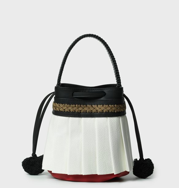 H Callista &#x3B5;&#x3BC;&#x3C0;&#x3BD;&#x3AD;&#x3B5;&#x3C4;&#x3B1;&#x3B9; &#x3B1;&#x3C0;&#x3CC; &#x3C4;&#x3B7;&#x3BD; &#x395;&#x3BB;&#x3BB;&#x3B7;&#x3BD;&#x3B9;&#x3BA;&#x3AE; &#x395;&#x3C0;&#x3B1;&#x3BD;&#x3AC;&#x3C3;&#x3C4;&#x3B1;&#x3C3;&#x3B7;