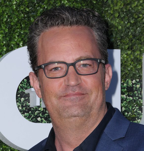 &#x39F; Matthew Perry &#x3BC;&#x3B9;&#x3BB;&#x3AC;&#x3B5;&#x3B9; &#x3B3;&#x3B9;&#x3B1; &#x3C4;&#x3B7; &#x3C3;&#x3C7;&#x3AD;&#x3C3;&#x3B7; &#x3C4;&#x3BF;&#x3C5; &#x3BC;&#x3B5; &#x3C4;&#x3B7; Julia Roberts &#x3BA;&#x3B1;&#x3B9; &#x3B5;&#x3BE;&#x3B7;&#x3B3;&#x3B5;&#x3AF; &#x3B3;&#x3B9;&#x3B1;&#x3C4;&#x3AF; &#x3C4;&#x3B7;&#x3BD; &#x3C0;&#x3B1;&#x3C1;&#x3AC;&#x3C4;&#x3B7;&#x3C3;&#x3B5;