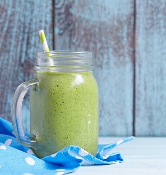 Flat Belly τώρα: 3 συνταγές για επίπεδη κοιλιά (το smoothie, το τοστ, η βρόμη)
