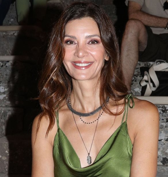 &#x397; &#x39A;&#x3B1;&#x3C4;&#x3B5;&#x3C1;&#x3AF;&#x3BD;&#x3B1; &#x39B;&#x3AD;&#x3C7;&#x3BF;&#x3C5; &#x3BC;&#x3B5; strapless &#x3BF;&#x3BB;&#x3CC;&#x3C3;&#x3C9;&#x3BC;&#x3B7; &#x3C6;&#x3CC;&#x3C1;&#x3BC;&#x3B1; &#x3C3;&#x3B5; &#x3B2;&#x3C1;&#x3B1;&#x3B4;&#x3B9;&#x3BD;&#x3AE; &#x3AD;&#x3BE;&#x3BF;&#x3B4;&#x3BF;