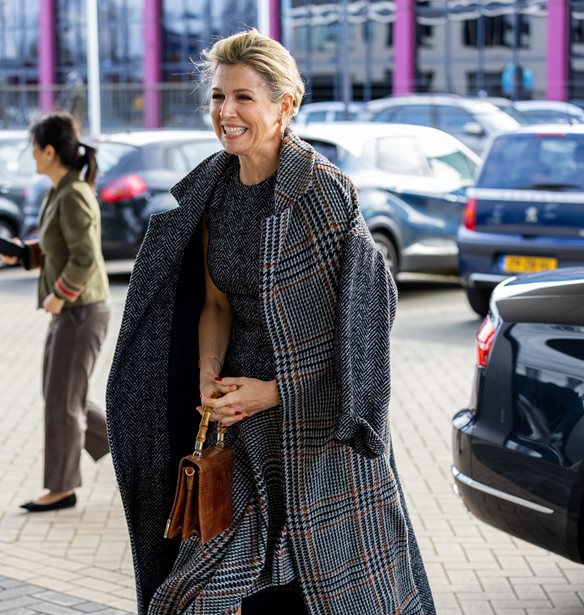 &#x392;&#x3B1;&#x3C3;&#x3AF;&#x3BB;&#x3B9;&#x3C3;&#x3C3;&#x3B1; M&#xE1;xima | &#x39C;&#x3B5; business casual &#x3C6;&#x3CC;&#x3C1;&#x3B5;&#x3BC;&#x3B1; &#x3C3;&#x3B5; &#x3BF;&#x3B9;&#x3BA;&#x3BF;&#x3BD;&#x3BF;&#x3BC;&#x3B9;&#x3BA;&#x3CC; &#x3C3;&#x3C5;&#x3BD;&#x3AD;&#x3B4;&#x3C1;&#x3B9;&#x3BF;