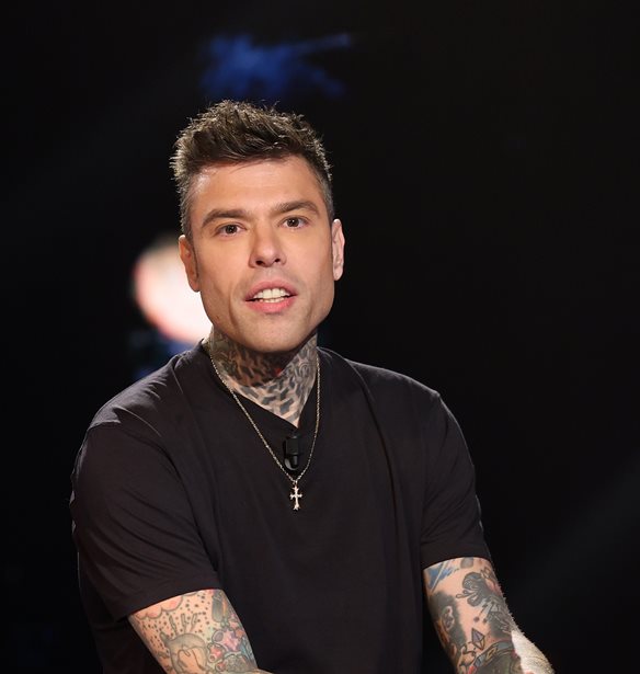 &#x39F; Fedez &#x3B1;&#x3C6;&#x3B7;&#x3B3;&#x3B5;&#x3AF;&#x3C4;&#x3B1;&#x3B9; &#x3C4;&#x3BF; &#x3C4;&#x3AD;&#x3BB;&#x3BF;&#x3C2; &#x3C4;&#x3BF;&#x3C5; &#x3B3;&#x3AC;&#x3BC;&#x3BF;&#x3C5; &#x3C4;&#x3BF;&#x3C5; &#x3BC;&#x3B5; &#x3C4;&#x3B7;&#x3BD; Chiara Ferragni &#x3BA;&#x3B1;&#x3B9; &#x3C4;&#x3B7;&#x3BD; &#x3B1;&#x3C0;&#x3CC;&#x3C0;&#x3B5;&#x3B9;&#x3C1;&#x3B1; &#x3B1;&#x3C5;&#x3C4;&#x3BF;&#x3BA;&#x3C4;&#x3BF;&#x3BD;&#x3AF;&#x3B1;&#x3C2; &#x3C3;&#x3C4;&#x3BF; &#x3C0;&#x3C1;&#x3CE;&#x3C4;&#x3BF; &#x3C4;&#x3BF;&#x3C5; &#x3B2;&#x3B9;&#x3B2;&#x3BB;&#x3AF;&#x3BF;