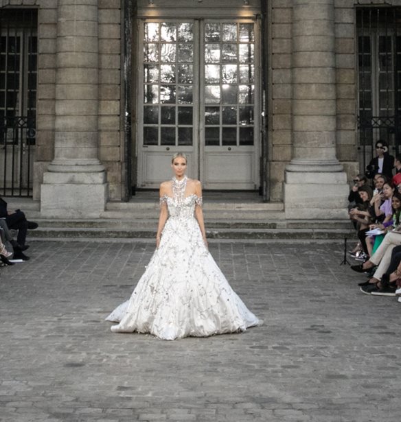 &quot;Les ann&#xE9;es folles&quot; | &#x397; Celia Kritharioti &#x3C0;&#x3B1;&#x3C1;&#x3BF;&#x3C5;&#x3C3;&#x3AF;&#x3B1;&#x3C3;&#x3B5; &#x3C4;&#x3B7; &#x3BD;&#x3AD;&#x3B1; &#x3C3;&#x3C5;&#x3BB;&#x3BB;&#x3BF;&#x3B3;&#x3AE; &#x3C4;&#x3B7;&#x3C2; &#x3C3;&#x3C4;&#x3BF; &#x3A0;&#x3B1;&#x3C1;&#x3AF;&#x3C3;&#x3B9;
