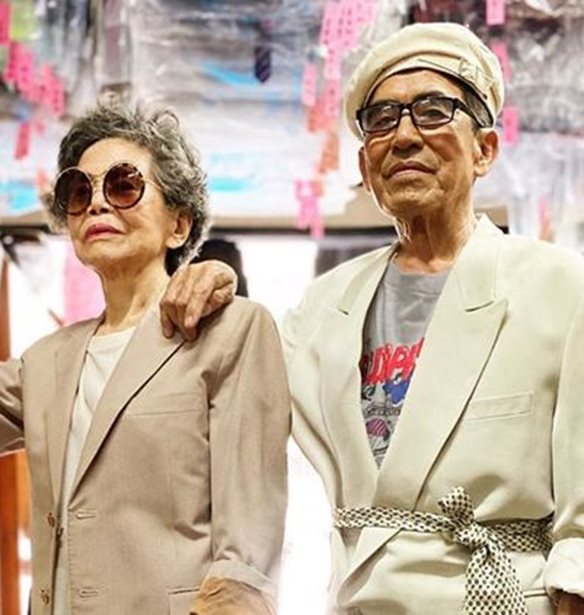 &#x391;&#x3C5;&#x3C4;&#x3CC; &#x3C4;&#x3BF; &#x3B6;&#x3B5;&#x3C5;&#x3B3;&#x3AC;&#x3C1;&#x3B9; &#x3BA;&#x3BF;&#x3BD;&#x3C4;&#x3B5;&#x3CD;&#x3B5;&#x3B9; &#x3C4;&#x3B1; 90 &#x3BA;&#x3B1;&#x3B9; &#x3C7;&#x3B1;&#x3C1;&#x3AF;&#x3B6;&#x3B5;&#x3B9; &#x3B1;&#x3C0;&#x3BB;&#x3CC;&#x3C7;&#x3B5;&#x3C1;&#x3B1; &#x3C3;&#x3C4;&#x3B9;&#x3BB;&#x3B9;&#x3C3;&#x3C4;&#x3B9;&#x3BA;&#x3AE; &#x3AD;&#x3BC;&#x3C0;&#x3BD;&#x3B5;&#x3C5;&#x3C3;&#x3B7;