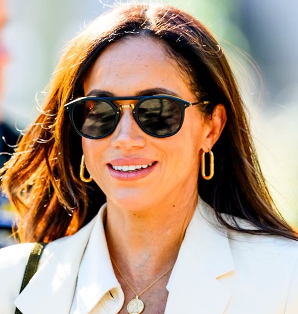 &#x397; Meghan Markle &#x3BC;&#x3B5; &#x3C4;&#x3B1; &#x3C0;&#x3AD;&#x3B4;&#x3B9;&#x3BB;&#x3B1; &#x3C0;&#x3BF;&#x3C5; &#x3BA;&#x3AC;&#x3B8;&#x3B5; &#x3BA;&#x3BF;&#x3BC;&#x3C8;&#x3AE; &#x3B3;&#x3C5;&#x3BD;&#x3B1;&#x3AF;&#x3BA;&#x3B1; &#x3C0;&#x3C1;&#x3AD;&#x3C0;&#x3B5;&#x3B9; &#x3BD;&#x3B1; &#x3AD;&#x3C7;&#x3B5;&#x3B9; &#x3C3;&#x3C4;&#x3B7;&#x3BD; &#x3BA;&#x3B1;&#x3BB;&#x3BF;&#x3BA;&#x3B1;&#x3B9;&#x3C1;&#x3B9;&#x3BD;&#x3AE; &#x3C4;&#x3B7;&#x3C2; &#x3B3;&#x3BA;&#x3B1;&#x3C1;&#x3BD;&#x3C4;&#x3B1;&#x3C1;&#x3CC;&#x3BC;&#x3C0;&#x3B1;