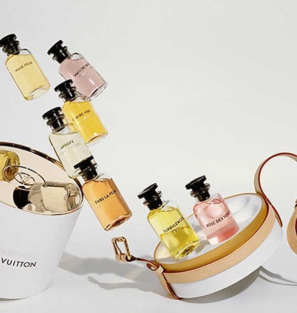 &#x39F; &#x3BF;&#x3AF;&#x3BA;&#x3BF;&#x3C2; Louis Vuitton &#x3BB;&#x3B1;&#x3BD;&#x3C3;&#x3AC;&#x3C1;&#x3B5;&#x3B9; &#x3C4;&#x3CE;&#x3C1;&#x3B1; travel size &#x3B8;&#x3AE;&#x3BA;&#x3B5;&#x3C2; &#x3B3;&#x3B9;&#x3B1; &#x3C4;&#x3BF; &#x3AC;&#x3C1;&#x3C9;&#x3BC;&#x3B1; &#x3C3;&#x3BF;&#x3C5;