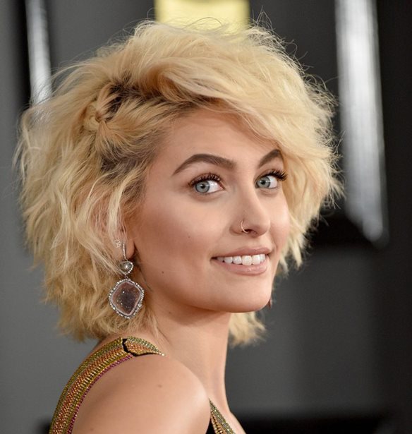 Paris Jackson: O &#x3B1;&#x3BD;&#x3B1;&#x3C0;&#x3AC;&#x3BD;&#x3C4;&#x3B5;&#x3C7;&#x3BF;&#x3C2; &#x3BB;&#x3CC;&#x3B3;&#x3BF;&#x3C2; &#x3C0;&#x3BF;&#x3C5; &#x3B4;&#x3AD;&#x3C7;&#x3B5;&#x3C4;&#x3B1;&#x3B9; bullying