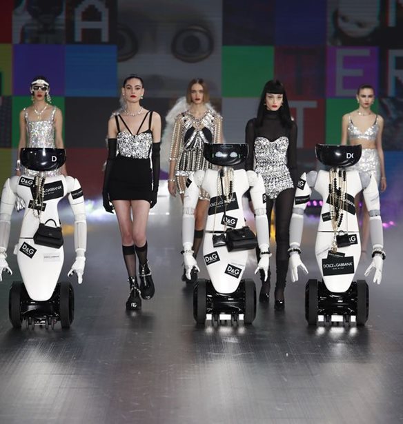 Dolce &amp; Gabbana F/W 2021-22 | Μια συλλογή που ήρθε από το μέλλον