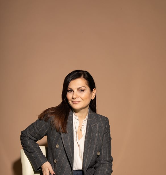 Publisher&#x27;s Notes |  &#x397; &#x3B3;&#x3B9;&#x3B1;&#x3B3;&#x3B9;&#x3AC; &#x3BA;&#x3AC;&#x3BD;&#x3B5;&#x3B9; like, &#x3B7; &#x3B3;&#x3B9;&#x3B1;&#x3B3;&#x3B9;&#x3AC; &#x3B5;&#x3AF;&#x3BD;&#x3B1;&#x3B9; &#x3BA;&#x3B1;&#x3BB;&#x3AC;!