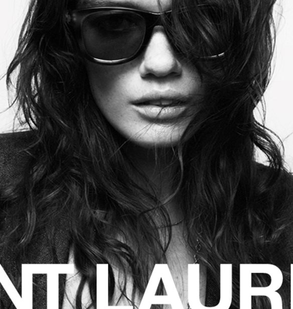 &#x397; &#x3BD;&#x3AD;&#x3B1; &#x3C3;&#x3C5;&#x3BB;&#x3BB;&#x3BF;&#x3B3;&#x3AE; &#x3B3;&#x3C5;&#x3B1;&#x3BB;&#x3B9;&#x3CE;&#x3BD; Saint Laurent &#x3B3;&#x3B9;&#x3B1; &#x3C4;&#x3B7;&#x3BD; &#x3AC;&#x3BD;&#x3BF;&#x3B9;&#x3BE;&#x3B7;