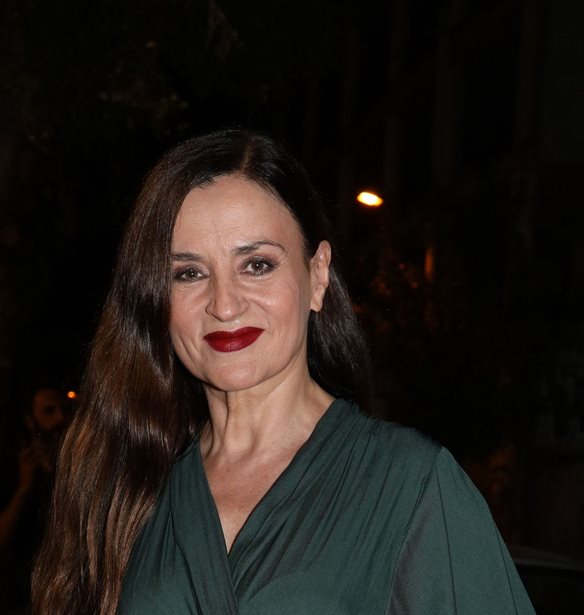 &#x397; &#x39A;&#x3B1;&#x3C1;&#x3C5;&#x3BF;&#x3C6;&#x3C5;&#x3BB;&#x3BB;&#x3B9;&#x3AC; &#x39A;&#x3B1;&#x3C1;&#x3B1;&#x3BC;&#x3C0;&#x3AD;&#x3C4;&#x3B7; &#x3C5;&#x3B9;&#x3BF;&#x3B8;&#x3AD;&#x3C4;&#x3B7;&#x3C3;&#x3B5; &#x3C4;&#x3BF; &#x3BA;&#x3BF;&#x3CD;&#x3C1;&#x3B5;&#x3BC;&#x3B1; &#x3C0;&#x3BF;&#x3C5; &#x3BA;&#x3AC;&#x3B8;&#x3B5; &#x3B3;&#x3C5;&#x3BD;&#x3B1;&#x3AF;&#x3BA;&#x3B1; &#x3AC;&#x3BD;&#x3C9; &#x3C4;&#x3C9;&#x3BD; 60 &#x3B1;&#x3BE;&#x3AF;&#x3B6;&#x3B5;&#x3B9; &#x3BD;&#x3B1; &#x3C3;&#x3BA;&#x3B5;&#x3C6;&#x3C4;&#x3B5;&#x3AF;
