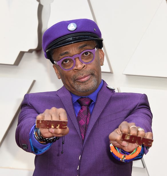3 Brothers: &#x397; &#x3BC;&#x3B9;&#x3BA;&#x3C1;&#x3BF;&#x3CD; &#x3BC;&#x3AE;&#x3BA;&#x3BF;&#x3C5;&#x3C2; &#x3C4;&#x3B1;&#x3B9;&#x3BD;&#x3AF;&#x3B1; &#x3C4;&#x3BF;&#x3C5; Spike Lee &#x3BA;&#x3B1;&#x3C4;&#x3AC; &#x3C4;&#x3BF;&#x3C5; &#x3C1;&#x3B1;&#x3C4;&#x3C3;&#x3B9;&#x3C3;&#x3BC;&#x3BF;&#x3CD;