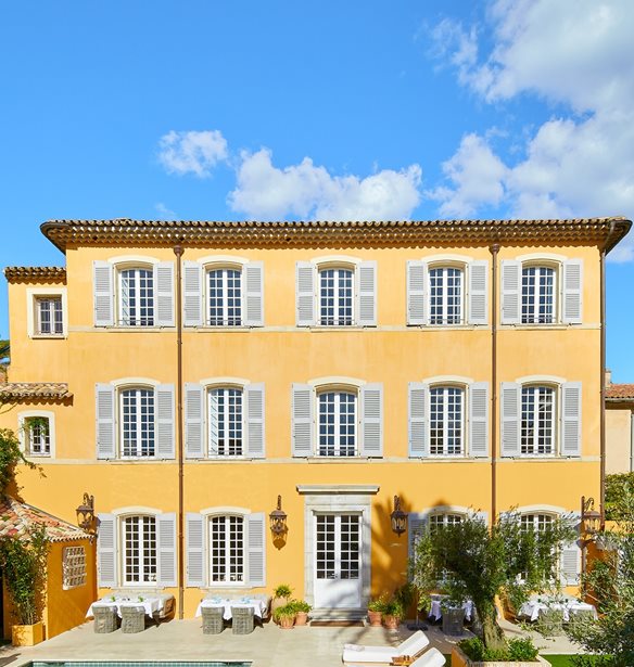 #Tidbits *: &#x397; Cookoovaya &#x3C0;&#x3AC;&#x3B5;&#x3B9; Saint Tropez