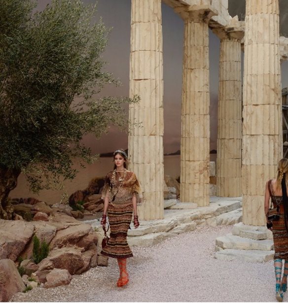 Chanel x Nordstrom: &#x3A4;&#x3BF; &#x3BD;&#x3AD;&#x3BF; pop-up &#x3BA;&#x3B1;&#x3C4;&#x3AC;&#x3C3;&#x3C4;&#x3B7;&#x3BC;&#x3B1; &#x3C4;&#x3BF;&#x3C5; &#x3BF;&#x3AF;&#x3BA;&#x3BF;&#x3C5; &#x3B8;&#x3C5;&#x3BC;&#x3AF;&#x3B6;&#x3B5;&#x3B9; &#x3C4;&#x3BF; &#x3B1;&#x3C1;&#x3C7;&#x3B1;&#x3B9;&#x3BF;&#x3B5;&#x3BB;&#x3BB;&#x3B7;&#x3BD;&#x3B9;&#x3BA;&#x3CC; Cruise show 2017