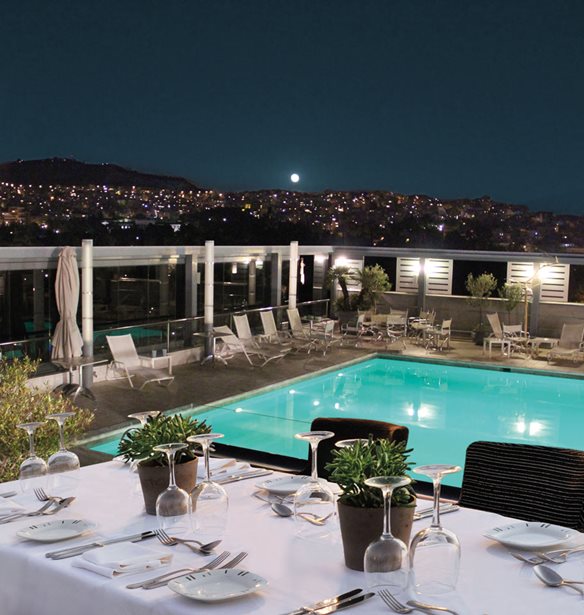 &#x39C;&#x3B9;&#x3B1; &#x3BC;&#x3BF;&#x3BD;&#x3B1;&#x3B4;&#x3B9;&#x3BA;&#x3AE; &#x3C0;&#x3B1;&#x3BD;&#x3BF;&#x3C1;&#x3B1;&#x3BC;&#x3B9;&#x3BA;&#x3AE; &#x3B5;&#x3BC;&#x3C0;&#x3B5;&#x3B9;&#x3C1;&#x3AF;&#x3B1; &#x3C3;&#x3C4;&#x3BF; St&#x27;&#xA0;Astra restaurant