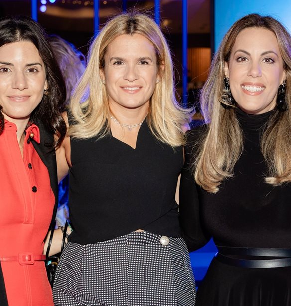 Mary Katrantzou | &#x3A3;&#x3C0;&#x3AC;&#x3BD;&#x3B9;&#x3B1; &#x3B5;&#x3BC;&#x3C6;&#x3AC;&#x3BD;&#x3B9;&#x3C3;&#x3B7; &#x3BC;&#x3B5; &#x3C4;&#x3B7; &#x3BC;&#x3B7;&#x3C4;&#x3AD;&#x3C1;&#x3B1; &#x3C4;&#x3B7;&#x3C2;, &#x39A;&#x3B1;&#x3C4;&#x3B5;&#x3C1;&#x3AF;&#x3BD;&#x3B1; &#x3C3;&#x3B5; &#x3B2;&#x3C1;&#x3B1;&#x3B4;&#x3B9;&#x3BD;&#x3AE; &#x3AD;&#x3BE;&#x3BF;&#x3B4;&#x3BF; &#x3C3;&#x3C4;&#x3B7;&#x3BD; &#x391;&#x3B8;&#x3AE;&#x3BD;&#x3B1;