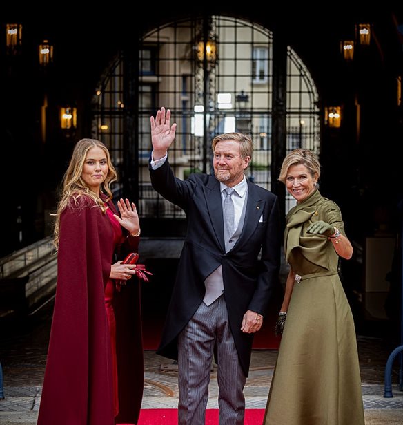&#x397; Maxima &#x3BA;&#x3B1;&#x3B9; &#x3BF; Willem Alexander &#x3C4;&#x3B7;&#x3C2; &#x39F;&#x3BB;&#x3BB;&#x3B1;&#x3BD;&#x3B4;&#x3AF;&#x3B1;&#x3C2; &#x3BA;&#x3B1;&#x3BB;&#x3C9;&#x3C3;&#x3BF;&#x3C1;&#x3AF;&#x3B6;&#x3BF;&#x3C5;&#x3BD; &#x3C4;&#x3BF; &#x3BD;&#x3B5;&#x3CC;&#x3C4;&#x3B5;&#x3C1;&#x3BF; &#x3BC;&#x3AD;&#x3BB;&#x3BF;&#x3C2; &#x3C4;&#x3B7;&#x3C2; &#x3B2;&#x3B1;&#x3C3;&#x3B9;&#x3BB;&#x3B9;&#x3BA;&#x3AE;&#x3C2; &#x3BF;&#x3B9;&#x3BA;&#x3BF;&#x3B3;&#x3AD;&#x3BD;&#x3B5;&#x3B9;&#x3B1;&#x3C2;