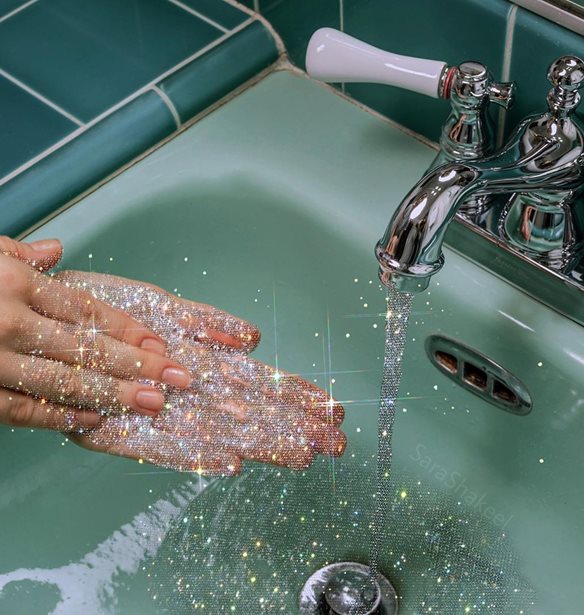 &#x397; &#x3BA;&#x3B1;&#x3BB;&#x3BB;&#x3B9;&#x3C4;&#x3AD;&#x3C7;&#x3BD;&#x3B9;&#x3C2; Shara Shakheel &#x3C5;&#x3C0;&#x3B5;&#x3BD;&#x3B8;&#x3C5;&#x3BC;&#x3AF;&#x3B6;&#x3B5;&#x3B9; &#x3BC;&#x3B5; &#x3BE;&#x3B5;&#x3C7;&#x3C9;&#x3C1;&#x3B9;&#x3C3;&#x3C4;&#x3CC; &#x3C4;&#x3C1;&#x3CC;&#x3C0;&#x3BF; &#x3C4;&#x3BF; &#x3C0;&#x3BB;&#x3CD;&#x3C3;&#x3B9;&#x3BC;&#x3BF; &#x3C4;&#x3C9;&#x3BD; &#x3C7;&#x3B5;&#x3C1;&#x3B9;&#x3CE;&#x3BD;