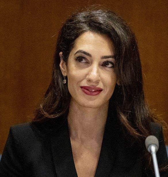 Amal Clooney | &#x397; &#x3B5;&#x3BC;&#x3C6;&#x3AC;&#x3BD;&#x3B9;&#x3C3;&#x3AE; &#x3C4;&#x3B7;&#x3C2; &#x3BC;&#x3B5; &#x3C0;&#x3B1;&#x3BB;&#x3C4;&#x3CC; &#x3C0;&#x3BF;&#x3C5; &#x3B8;&#x3B1; &#x3B5;&#x3BD;&#x3AD;&#x3BA;&#x3C1;&#x3B9;&#x3BD;&#x3B5; &#x3BA;&#x3B1;&#x3B9; &#x3B7; Jackie Kennedy