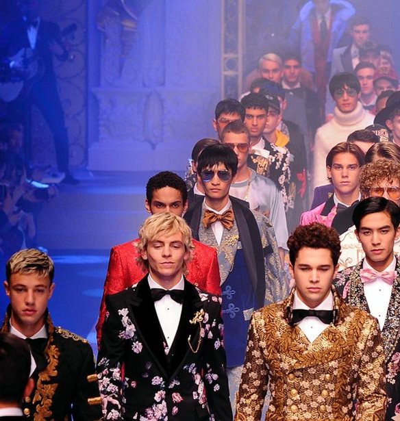 Dolce &amp; Gabbana Menswear: &#x38C;&#x3C4;&#x3B1;&#x3BD; &#x3C4;&#x3B1; &#x3BC;&#x3BF;&#x3BD;&#x3C4;&#x3AD;&#x3BB;&#x3B1; &#x3C7;&#x3CC;&#x3C1;&#x3B5;&#x3C8;&#x3B1;&#x3BD; &#x3C3;&#x3C4;&#x3BF; catwalk