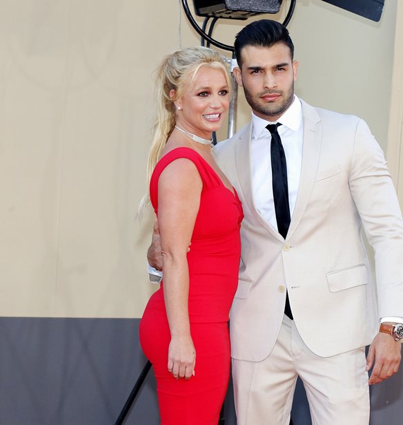 &quot;&#x395;&#x3AF;&#x3BC;&#x3B1;&#x3B9; &#x3BB;&#x3AF;&#x3B3;&#x3BF; &#x3C3;&#x3BF;&#x3BA;&#x3B1;&#x3C1;&#x3B9;&#x3C3;&#x3BC;&#x3AD;&#x3BD;&#x3B7;&quot; | &#x3A4;&#x3B1; &#x3C0;&#x3C1;&#x3CE;&#x3C4;&#x3B1; &#x3BB;&#x3CC;&#x3B3;&#x3B9;&#x3B1; &#x3C4;&#x3B7;&#x3C2; Britney Spears &#x3B3;&#x3B9;&#x3B1; &#x3C4;&#x3BF;&#x3BD; &#x3C7;&#x3C9;&#x3C1;&#x3B9;&#x3C3;&#x3BC;&#x3CC; &#x3C4;&#x3B7;&#x3C2; &#x3B1;&#x3C0;&#x3CC; &#x3C4;&#x3BF;&#x3BD; Sam Asghari