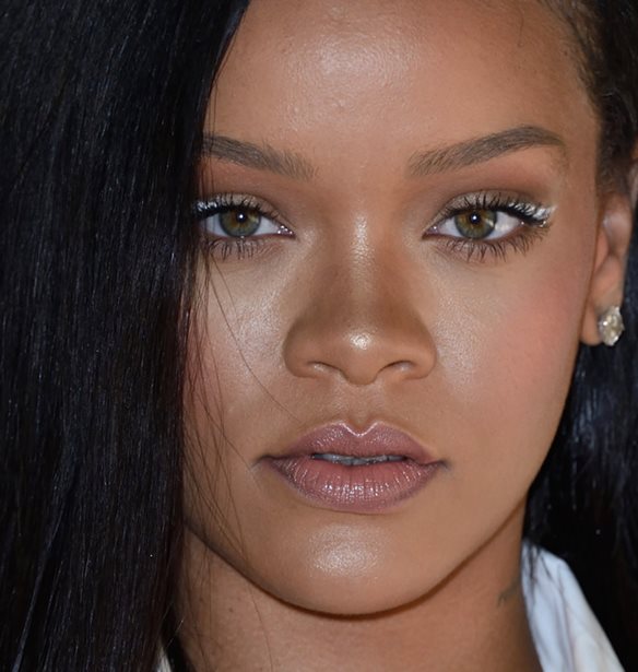 &#x39D;&#x3AD;&#x3BF; &#x3BD;&#x3C4;&#x3BF;&#x3BA;&#x3B9;&#x3BC;&#x3B1;&#x3BD;&#x3C4;&#x3B5;&#x3C1; &#x3BC;&#x3B5; &#x3B8;&#x3AD;&#x3BC;&#x3B1; &#x3C4;&#x3B7; &#x3B6;&#x3C9;&#x3AE; &#x3C4;&#x3B7;&#x3C2; Rihanna