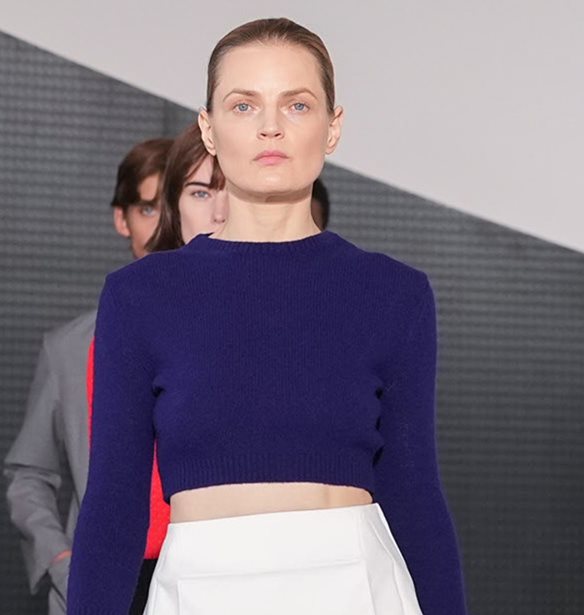 Minimal tailoring &#x3BA;&#x3B1;&#x3B9; 90s &#x3B1;&#x3B9;&#x3B8;&#x3B7;&#x3C4;&#x3B9;&#x3BA;&#x3AE; | &#x3A4;&#x3BF; &#x3BD;&#x3C4;&#x3B5;&#x3BC;&#x3C0;&#x3BF;&#x3CD;&#x3C4;&#x3BF; &#x3C4;&#x3BF;&#x3C5; Simone Bellotti &#x3C3;&#x3C4;&#x3BF;&#x3BD; &#x3BF;&#x3AF;&#x3BA;&#x3BF; Jil Sander