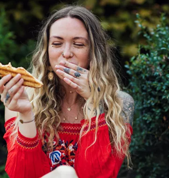 Δέκα υγιεινά σνακ που μπορείς να έχεις στην τσάντα σου όταν ταξιδεύεις