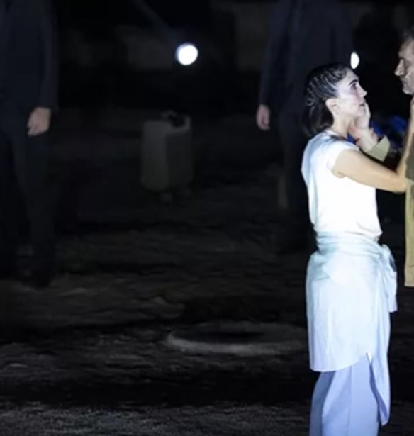 &#x397; &quot;&#x399;&#x3C6;&#x3B9;&#x3B3;&#x3AD;&#x3BD;&#x3B5;&#x3B9;&#x3B1; &#x3B7; &#x3B5;&#x3BD; &#x391;&#x3C5;&#x3BB;&#x3AF;&#x3B4;&#x3B9;&quot; &#x3B1;&#x3C0;&#x3CC; &#x3C4;&#x3BF;&#x3BD; &#x3A4;&#x3B9;&#x3BC;&#x3BF;&#x3C6;&#x3AD;&#x3B9; &#x39A;&#x3BF;&#x3C5;&#x3BB;&#x3B9;&#x3AC;&#x3BC;&#x3C0;&#x3B9;&#x3BD; &#x3AD;&#x3C1;&#x3C7;&#x3B5;&#x3C4;&#x3B1;&#x3B9; &#x3C3;&#x3C4;&#x3B7;&#x3BD; &#x391;&#x3B8;&#x3AE;&#x3BD;&#x3B1;