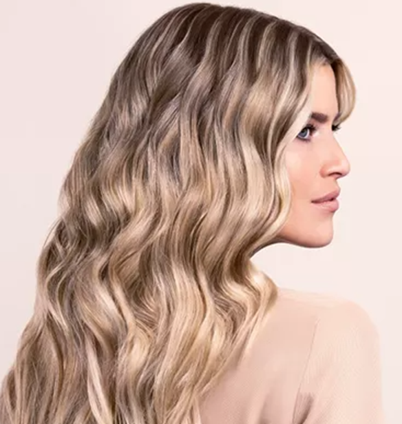 Great Lengths | &#x3A4;&#x3B1; hair extensions &#x3C0;&#x3BF;&#x3C5; &#x3B5;&#x3C0;&#x3B9;&#x3BB;&#x3AD;&#x3B3;&#x3BF;&#x3C5;&#x3BD; &#x3BF;&#x3B9; &#x3C0;&#x3B9;&#x3BF; &#x3AD;&#x3BC;&#x3C0;&#x3B5;&#x3B9;&#x3C1;&#x3BF;&#x3B9; &#x3BA;&#x3BF;&#x3BC;&#x3BC;&#x3C9;&#x3C4;&#x3AD;&#x3C2;