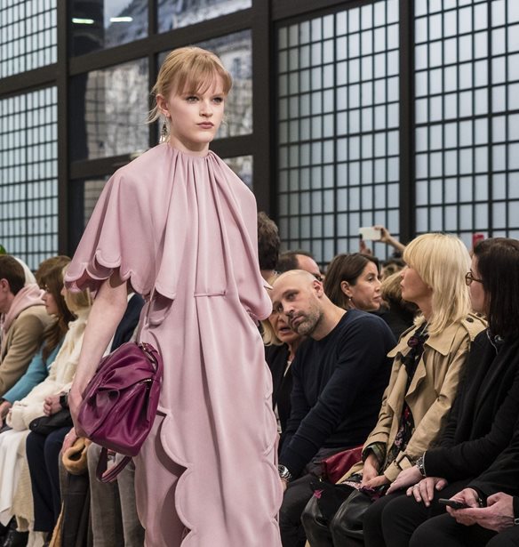 Givenhcy, Balenciaga, Valentino F/W '18: Τα ωραιότερα looks των συλλογών