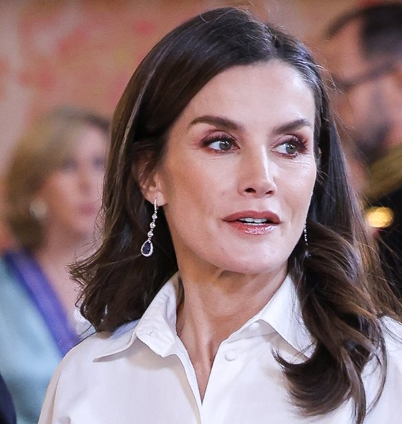 &#x392;&#x3B1;&#x3C3;&#x3AF;&#x3BB;&#x3B9;&#x3C3;&#x3C3;&#x3B1; Letizia &#x3C4;&#x3B7;&#x3C2; &#x399;&#x3C3;&#x3C0;&#x3B1;&#x3BD;&#x3AF;&#x3B1;&#x3C2; | &#x39C;&#x3B5; &#x3BA;&#x3BB;&#x3B1;&#x3C3;&#x3B9;&#x3BA;&#x3CC; &#x3BB;&#x3B5;&#x3C5;&#x3BA;&#x3CC; &#x3C0;&#x3BF;&#x3C5;&#x3BA;&#x3AC;&#x3BC;&#x3B9;&#x3C3;&#x3BF; &#x3BA;&#x3B1;&#x3B9; maxi &#x3C6;&#x3BF;&#x3CD;&#x3C3;&#x3C4;&#x3B1; &#x3C3;&#x3B5; &#x3B5;&#x3C0;&#x3AF;&#x3C3;&#x3B7;&#x3BC;&#x3B7; &#x3B4;&#x3B5;&#x3BE;&#x3AF;&#x3C9;&#x3C3;&#x3B7; &#x3C3;&#x3C4;&#x3BF; &#x3C0;&#x3B1;&#x3BB;&#x3AC;&#x3C4;&#x3B9;