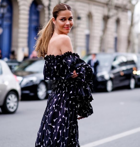 Έξω οι ώμοι | Η τάση που επιμένει και αυτή τη σεζόν