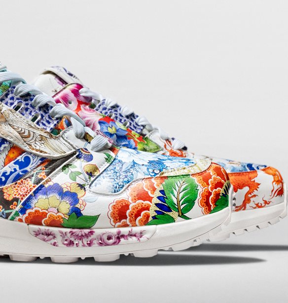 &#x391;&#x3C5;&#x3C4;&#x3AC; &#x3C4;&#x3B1; sneakers &#x3C4;&#x3B7;&#x3C2; Adidas &#x3B1;&#x3BE;&#x3AF;&#x3B6;&#x3BF;&#x3C5;&#x3BD; 1 &#x3B5;&#x3BA;&#x3B1;&#x3C4;&#x3BF;&#x3BC;&#x3BC;&#x3CD;&#x3C1;&#x3B9;&#x3BF; &#x3B5;&#x3C5;&#x3C1;&#x3CE;