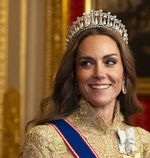 &#x395;&#x3C0;&#x3AF;&#x3C3;&#x3B7;&#x3BC;&#x3BF; &#x3B4;&#x3B5;&#x3AF;&#x3C0;&#x3BD;&#x3BF; &#x3C3;&#x3C4;&#x3BF; Windsor | &#x397; Kate Middleton &#x3BC;&#x3B5; &#x3C4;&#x3B7;&#x3BD; &#x3C4;&#x3B9;&#x3AC;&#x3C1;&#x3B1; &#x3C4;&#x3B7;&#x3C2; Lady Di &#x3B1;&#x3C0;&#x3AD;&#x3BD;&#x3B1;&#x3BD;&#x3C4;&#x3B9; &#x3C3;&#x3C4;&#x3B7; Melania Trump &#x3C0;&#x3BF;&#x3C5; &#x3B1;&#x3C8;&#x3AE;&#x3C6;&#x3B9;&#x3C3;&#x3B5; &#x3C4;&#x3BF; &#x3C0;&#x3C1;&#x3C9;&#x3C4;&#x3CC;&#x3BA;&#x3BF;&#x3BB;&#x3BB;&#x3BF;