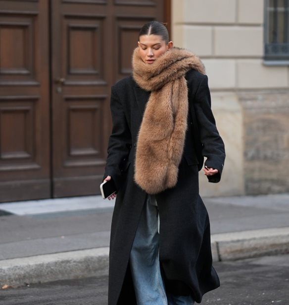 Γούνινο κασκόλ | Το ζεστό και cozy αξεσουάρ που χρειάζεσαι για τον χειμώνα