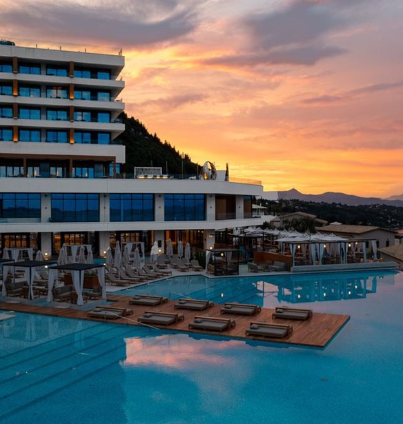 #Tidbits *: &#x3A4;&#x3BF; Vertigo Rooftop Bar &#x3C5;&#x3C0;&#x3BF;&#x3B4;&#x3AD;&#x3C7;&#x3B5;&#x3C4;&#x3B1;&#x3B9; &#x3C4;&#x3BF;&#x3BD; Valeron