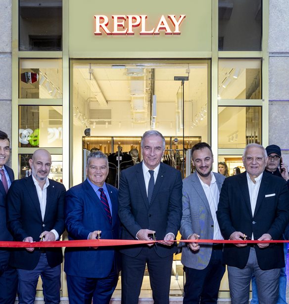&#x39D;&#x3AD;&#x3B1; &#x3BA;&#x3B1;&#x3C4;&#x3B1;&#x3C3;&#x3C4;&#x3AE;&#x3BC;&#x3B1;&#x3C4;&#x3B1; BROOKS BROTHERS &#x3BA;&#x3B1;&#x3B9; REPLAY &#x3C3;&#x3C4;&#x3B7; &#x398;&#x3B5;&#x3C3;&#x3C3;&#x3B1;&#x3BB;&#x3BF;&#x3BD;&#x3AF;&#x3BA;&#x3B7;