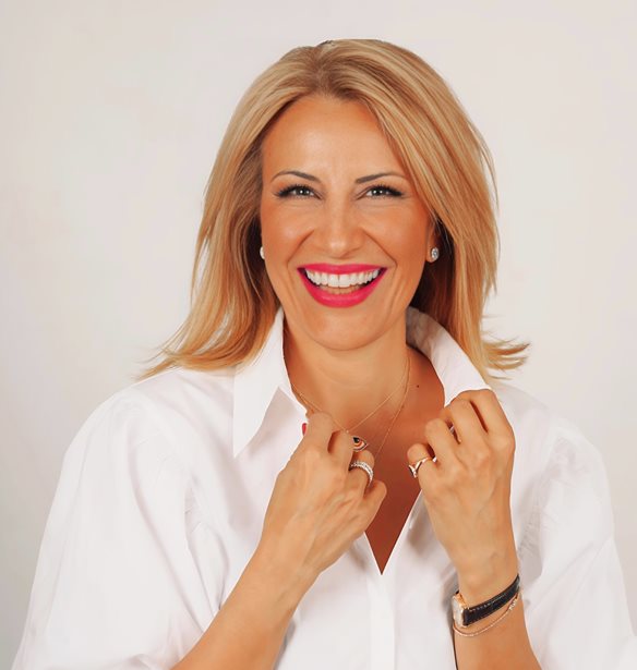 Δέσποινα Πλουσίου: "Η  ελευθερία έρχεται όχι μέσα από την άρνηση του πόνου αλλά μέσα από τη βαθιά του επεξεργασία"