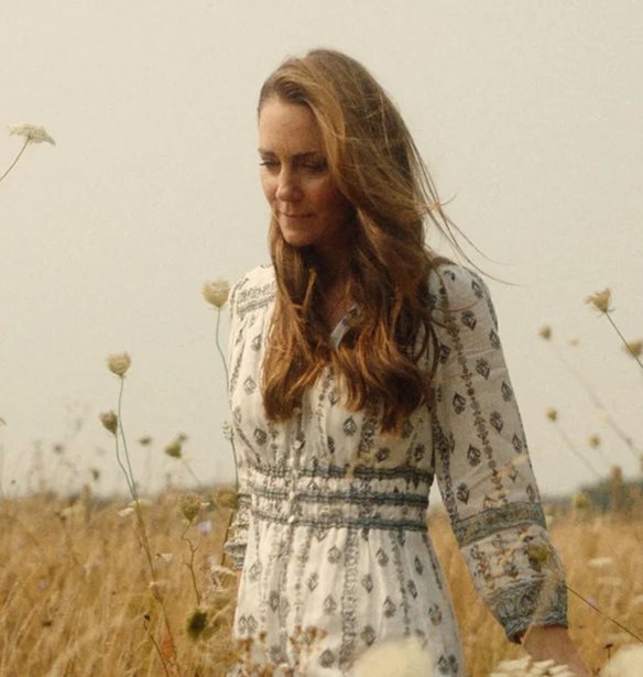 To floral &#x3C6;&#x3B8;&#x3B9;&#x3BD;&#x3BF;&#x3C0;&#x3C9;&#x3C1;&#x3B9;&#x3BD;&#x3CC; &#x3C6;&#x3CC;&#x3C1;&#x3B5;&#x3BC;&#x3B1; &#x3BC;&#x3B5; &#x3C4;&#x3BF; &#x3BF;&#x3C0;&#x3BF;&#x3AF;&#x3BF; &#x3B7; Kate Middleton &#x3B1;&#x3BD;&#x3B1;&#x3BA;&#x3BF;&#x3AF;&#x3BD;&#x3C9;&#x3C3;&#x3B5; &#x3C4;&#x3B7;&#x3BD; &#x3BF;&#x3BB;&#x3BF;&#x3BA;&#x3BB;&#x3AE;&#x3C1;&#x3C9;&#x3C3;&#x3B7; &#x3C4;&#x3C9;&#x3BD; &#x3C7;&#x3B7;&#x3BC;&#x3B5;&#x3B9;&#x3BF;&#x3B8;&#x3B5;&#x3C1;&#x3B1;&#x3C0;&#x3B5;&#x3B9;&#x3CE;&#x3BD; &#x3C4;&#x3B7;&#x3C2;