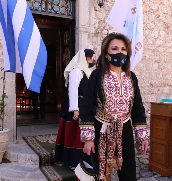 H &#x393;&#x3B9;&#x3AC;&#x3BD;&#x3BD;&#x3B1; &#x391;&#x3B3;&#x3B3;&#x3B5;&#x3BB;&#x3BF;&#x3C0;&#x3BF;&#x3CD;&#x3BB;&#x3BF;&#x3C5; &#x3BC;&#x3B5; &#x3C4;&#x3BF; blazer &#x3C0;&#x3BF;&#x3C5; &#x3B8;&#x3B1; &#x3C0;&#x3C1;&#x3BF;&#x3C3;&#x3C6;&#x3AD;&#x3C1;&#x3B5;&#x3B9; &#x3C3;&#x3C4;&#x3B7; &#x3B3;&#x3BA;&#x3B1;&#x3C1;&#x3BD;&#x3C4;&#x3B1;&#x3C1;&#x3CC;&#x3BC;&#x3C0;&#x3B1; &#x3C3;&#x3BF;&#x3C5; &#x3C4;&#x3BF; edginess &#x3C0;&#x3BF;&#x3C5; &#x3C4;&#x3B7;&#x3C2; &#x3BB;&#x3B5;&#x3AF;&#x3C0;&#x3B5;&#x3B9;